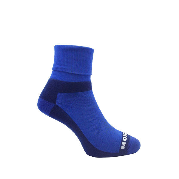 A pair of blue ankle socks with a ribbed cuff and cushioned footbed, designed for outdoor activities.