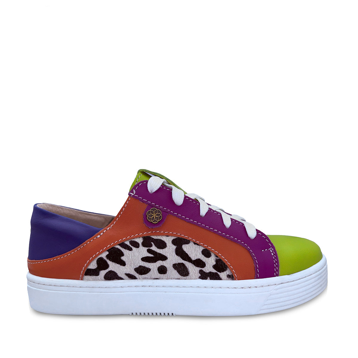 Multicolored sneaker with leopard print pattern