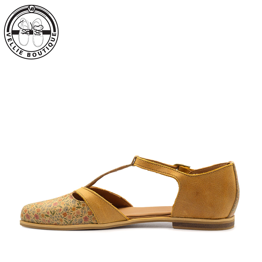 
                  
                    Mary Jane Veldblom - Toffee / Floral
                  
                