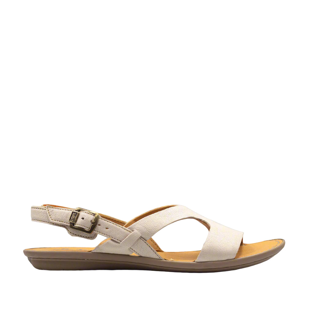 Beige ladies sandal with a brown sole. Beige dames-sandaal met 'n bruin sool